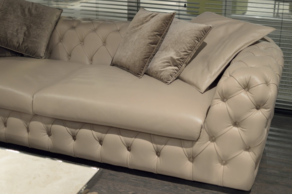 Stone International Boa Maxi Chester Leather Sofa