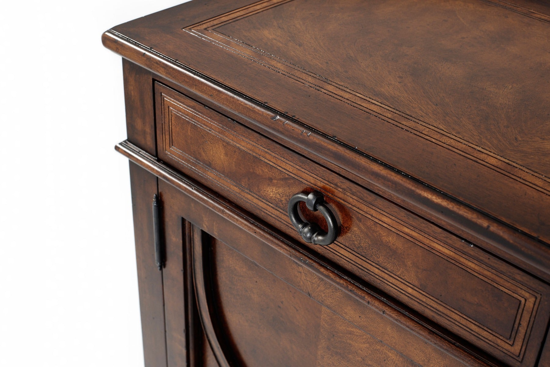 Theodore Alexander Villa Olmo Buffet