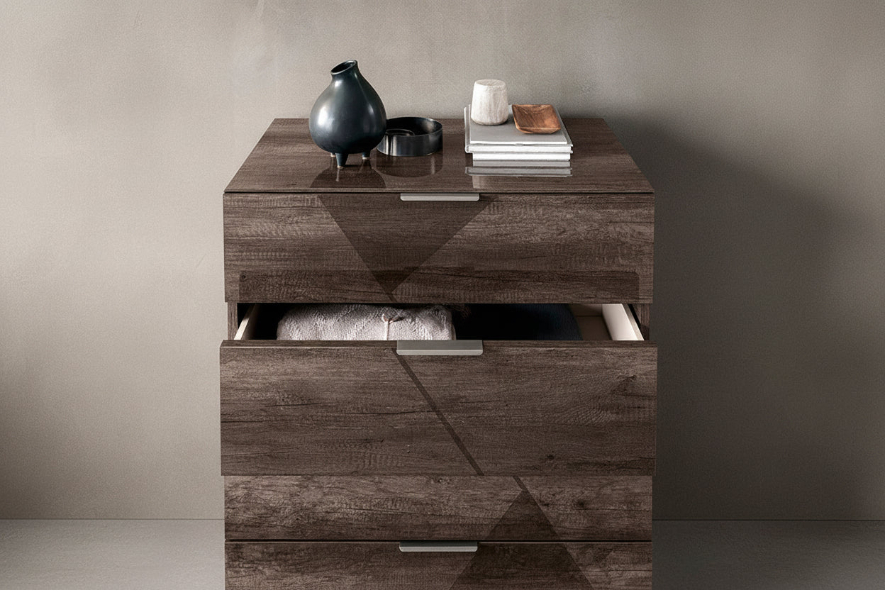 Favignan Modern Bedroom Set