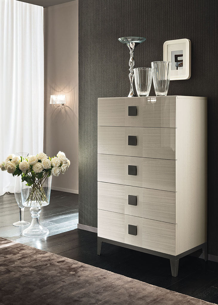Mont Blanc Modern Bedroom Set with Upholstered Headboard