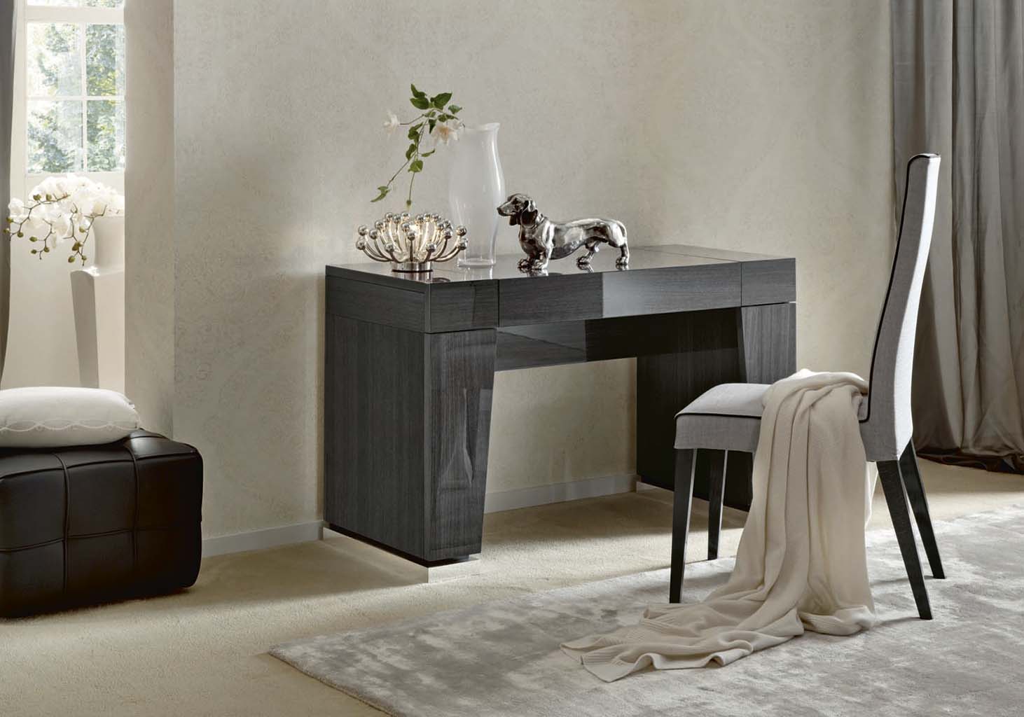 Monte Carlo Modern Vanity