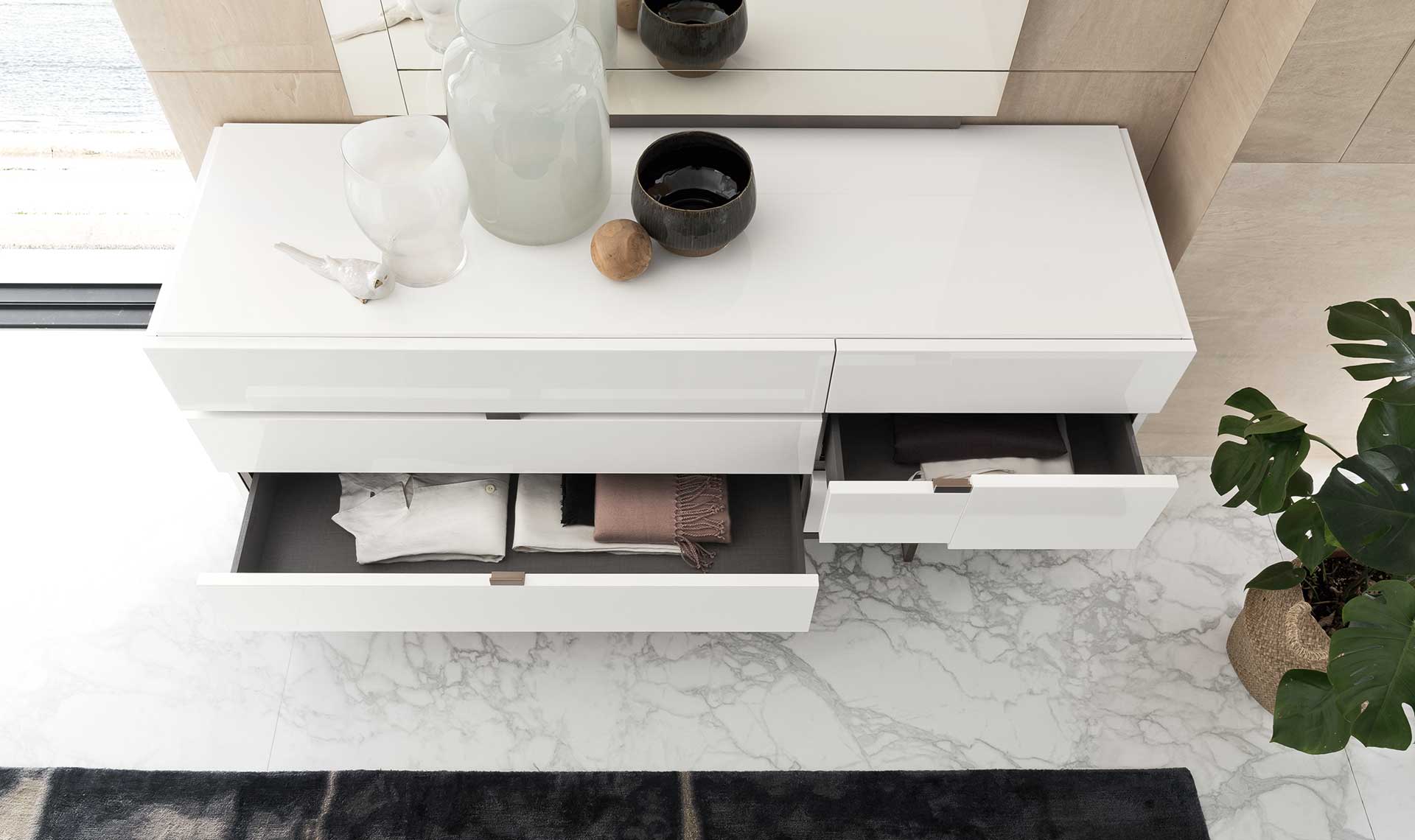 Artemide Dresser