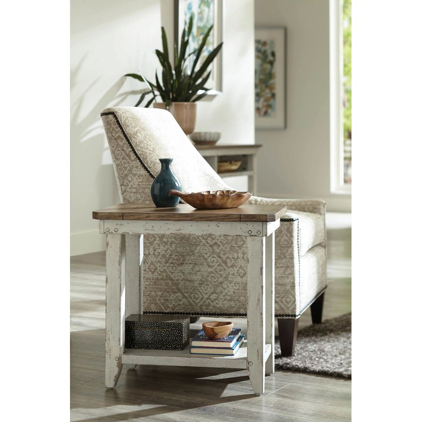 Hammary Chambers Chairside Table