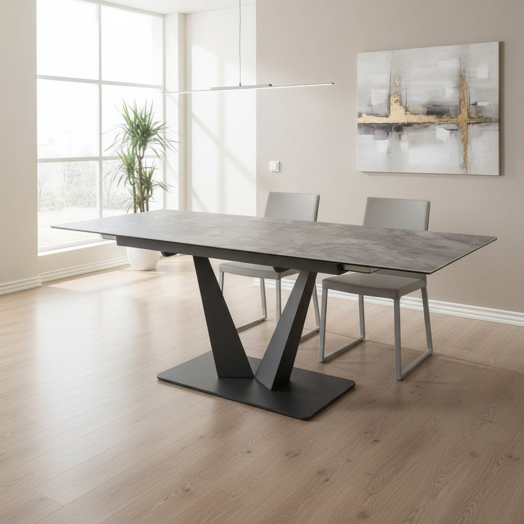 Graf extendable dining table
