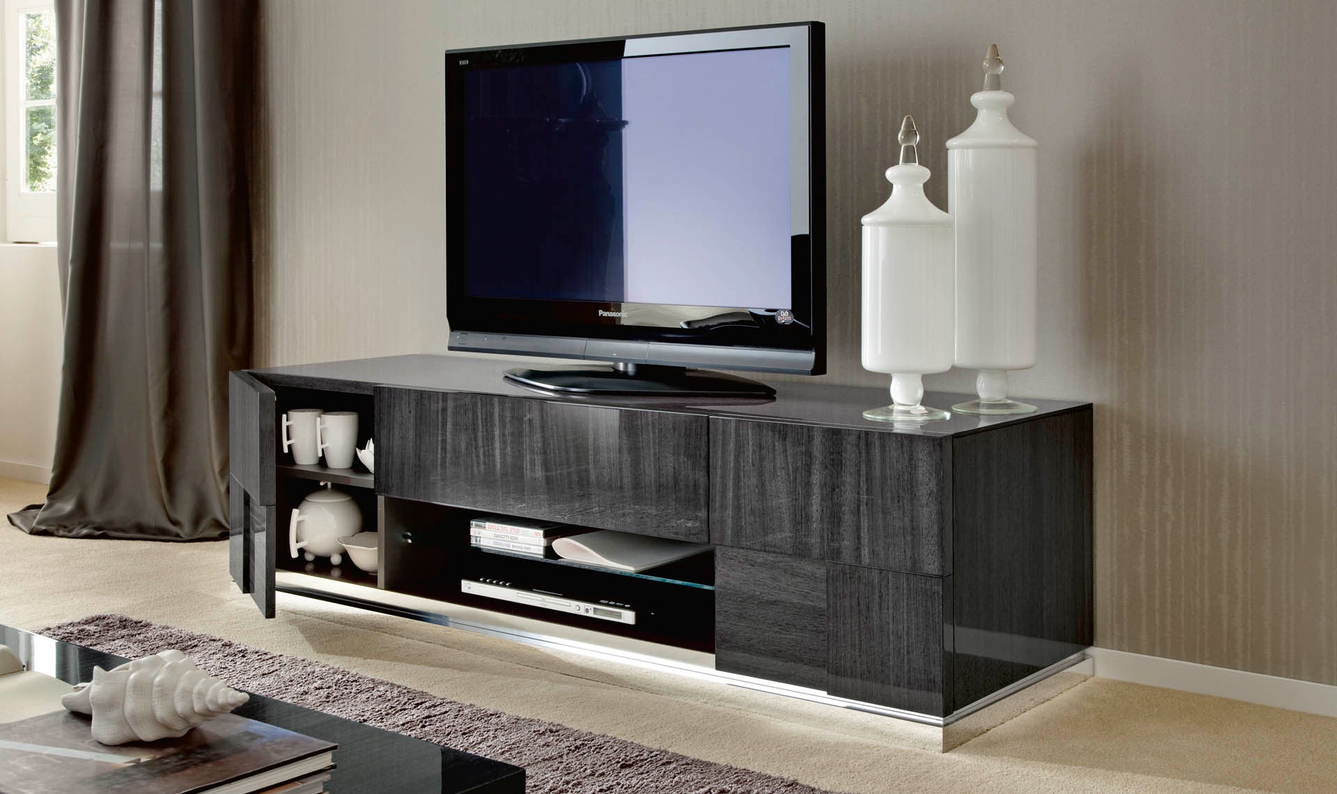 Montecarlo TV Stand | 20 Weeks Delivery Lead Time